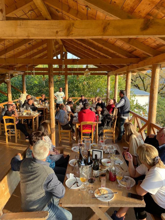 Sadmeli Winery Hotel Ambrolauri Kültér fotó