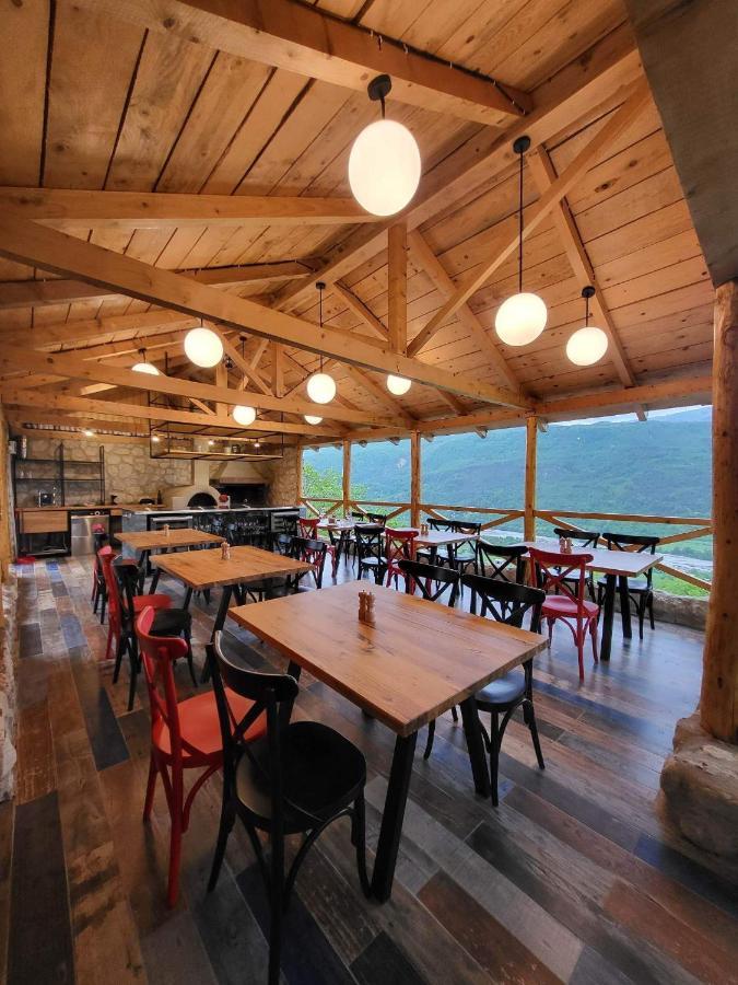 Sadmeli Winery Hotel Ambrolauri Kültér fotó
