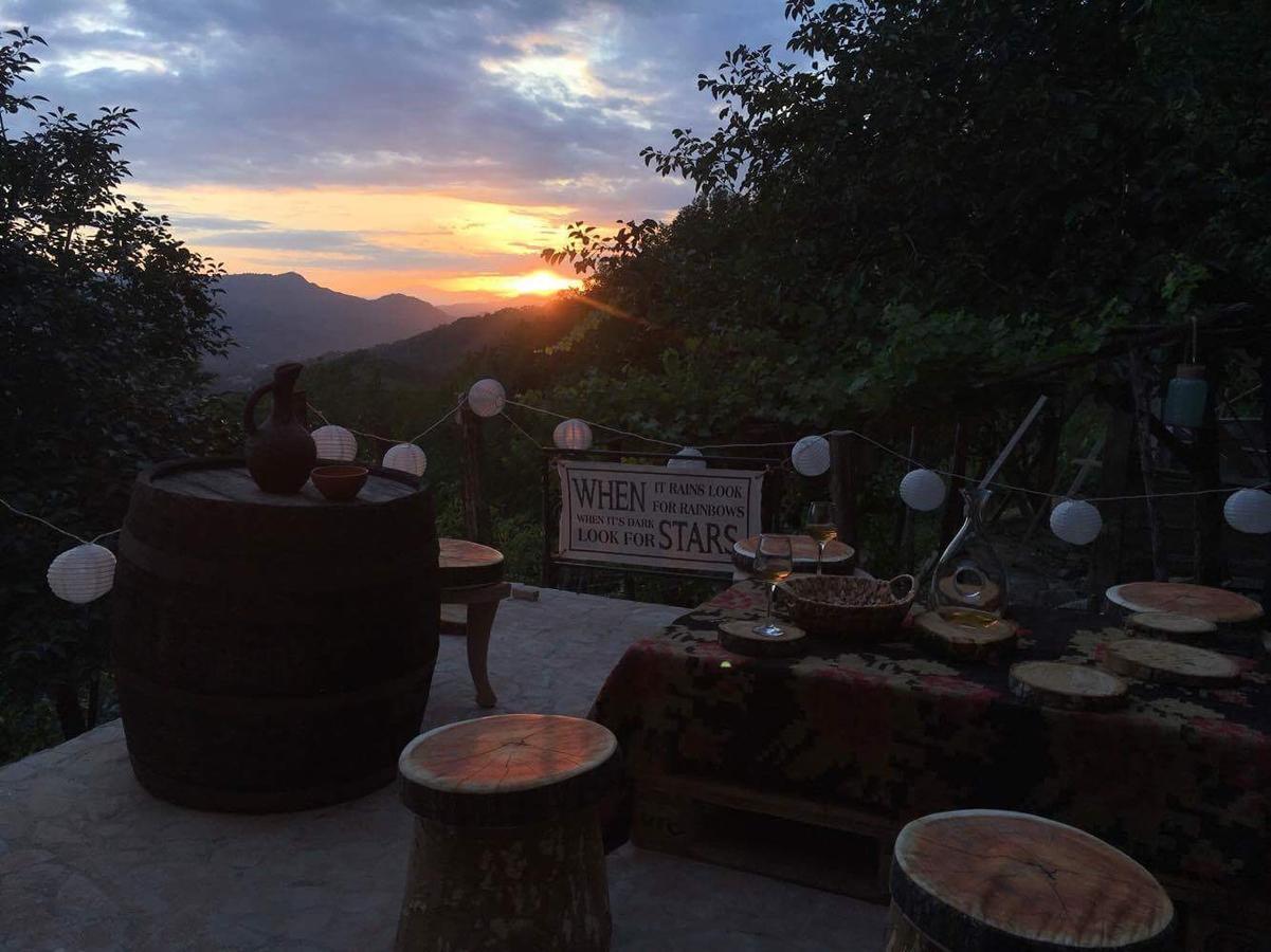 Sadmeli Winery Hotel Ambrolauri Kültér fotó