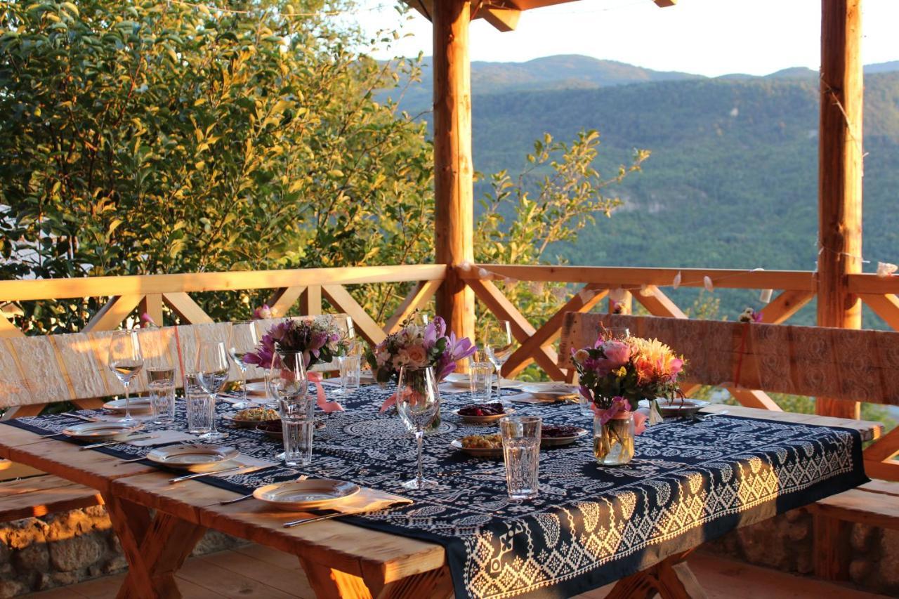 Sadmeli Winery Hotel Ambrolauri Kültér fotó